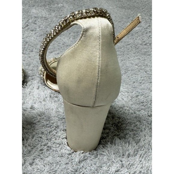 Badgley Mischka Finesse Ankle Strap Sandal Open Toe Size 7.5 - Picture 8 of 9